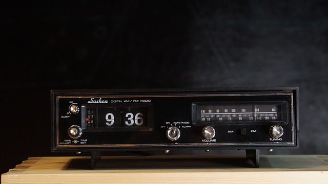 Revive tus mañanas con encanto: Descubre el encanto de los radio despertadores vintage